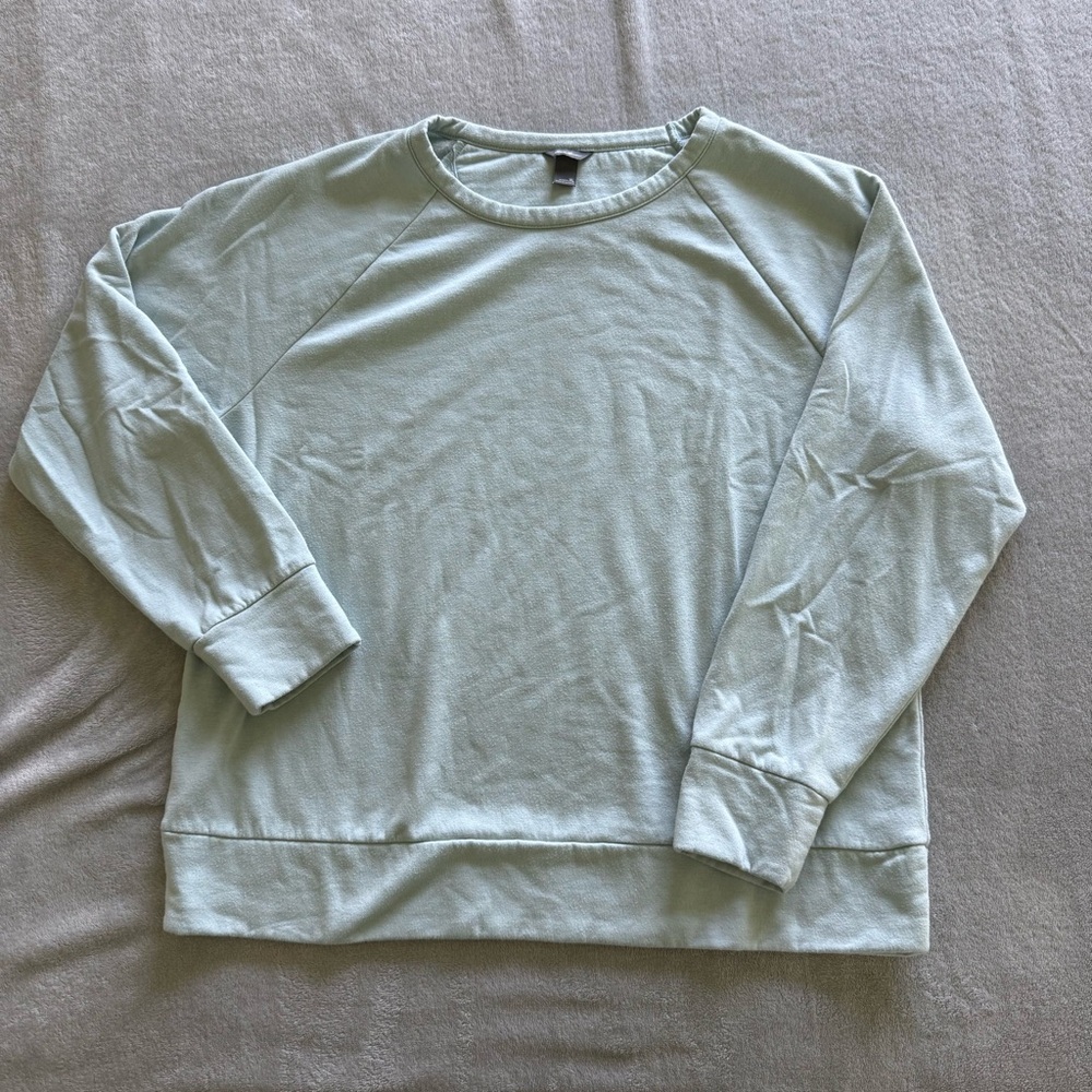 Eddie Bauer Women's Mint-Blueish Crewneck Sweater